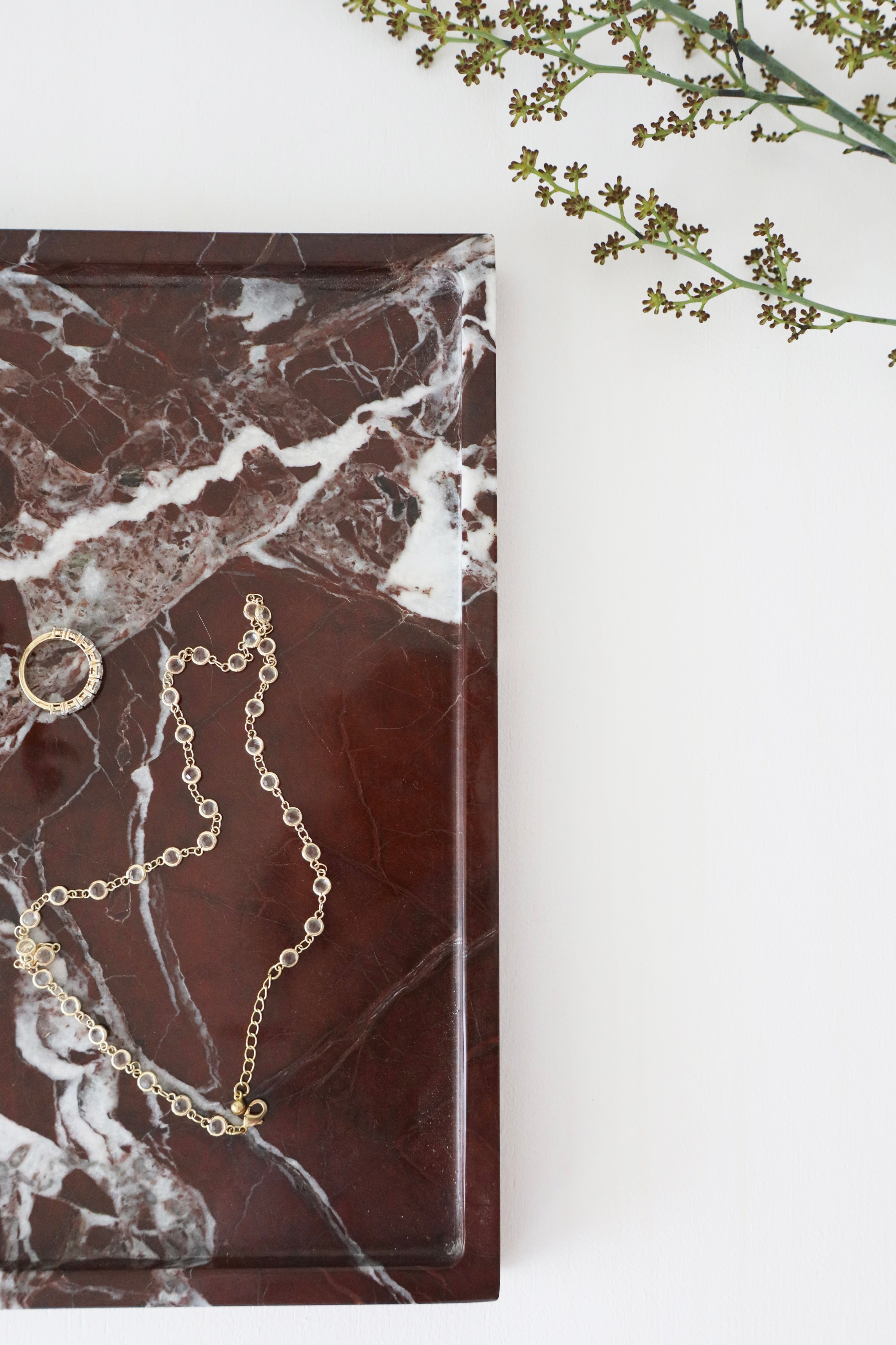 Bulimba home decorative marble tray for jewellery, tv remotes or perfumes.