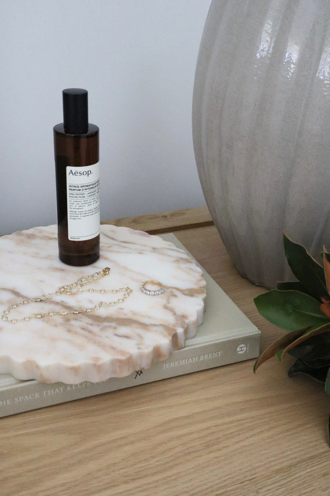 Bulimba Home Calcatta brown scallop edge tray