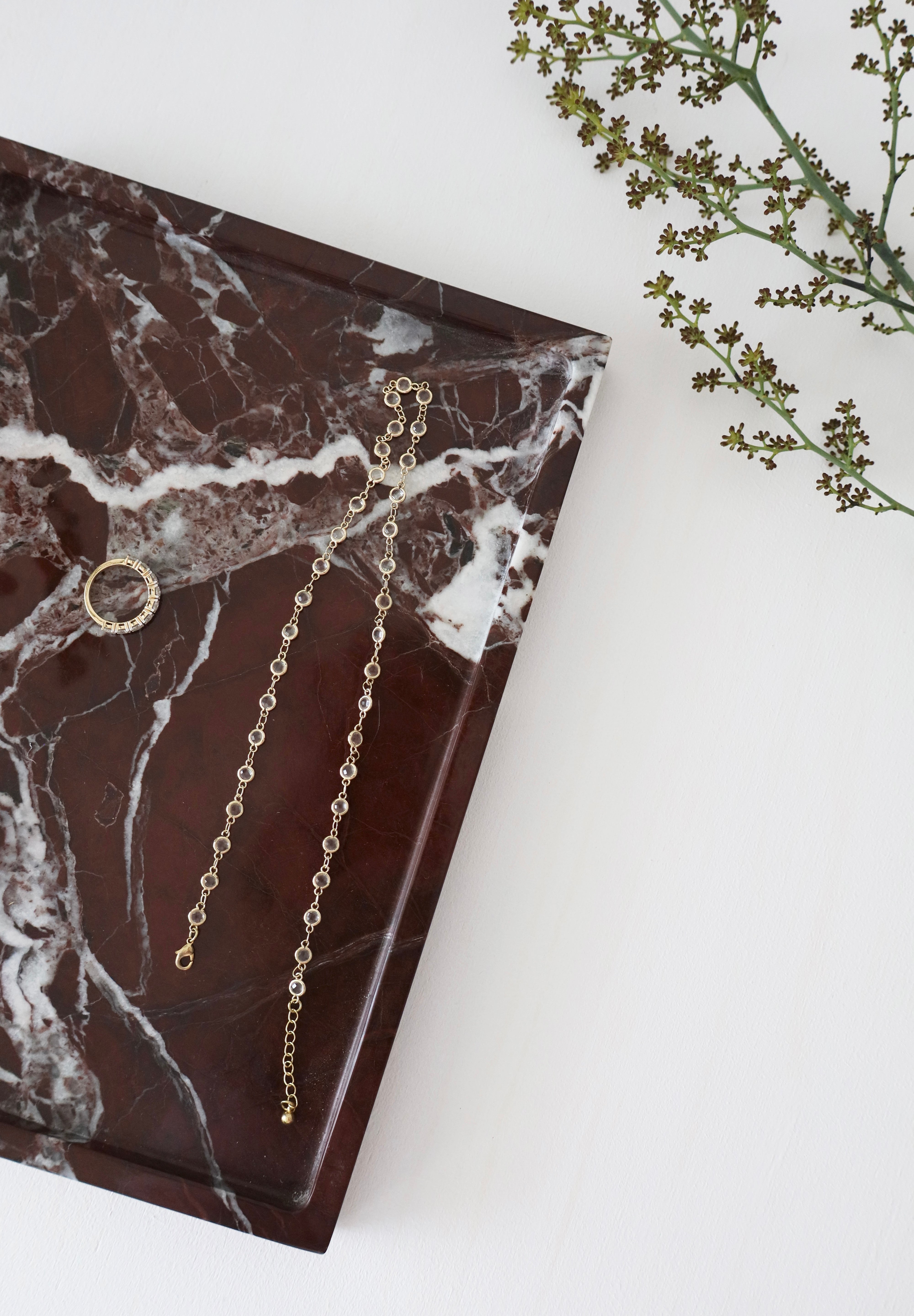 Bulimba home decorative marble tray for jewellery, tv remotes or perfumes.