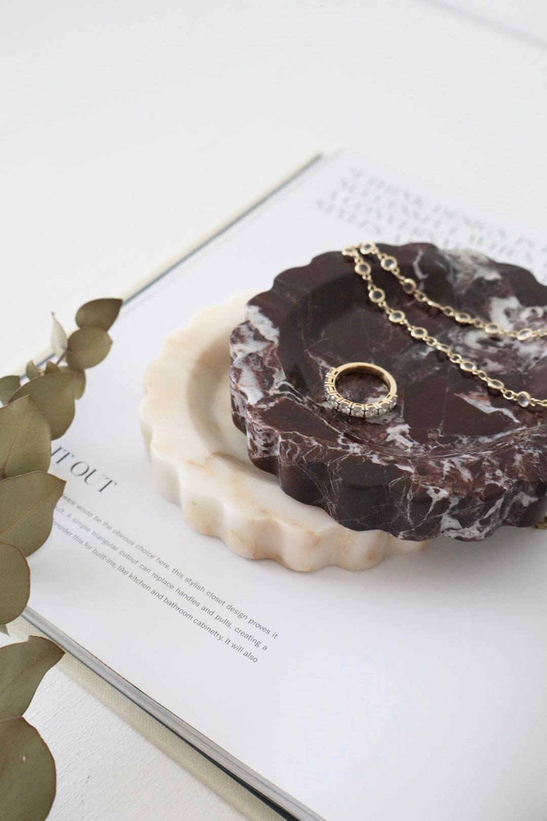 Bulimba home marble scallop jewellery dish in calacatta brown and rossolevanto